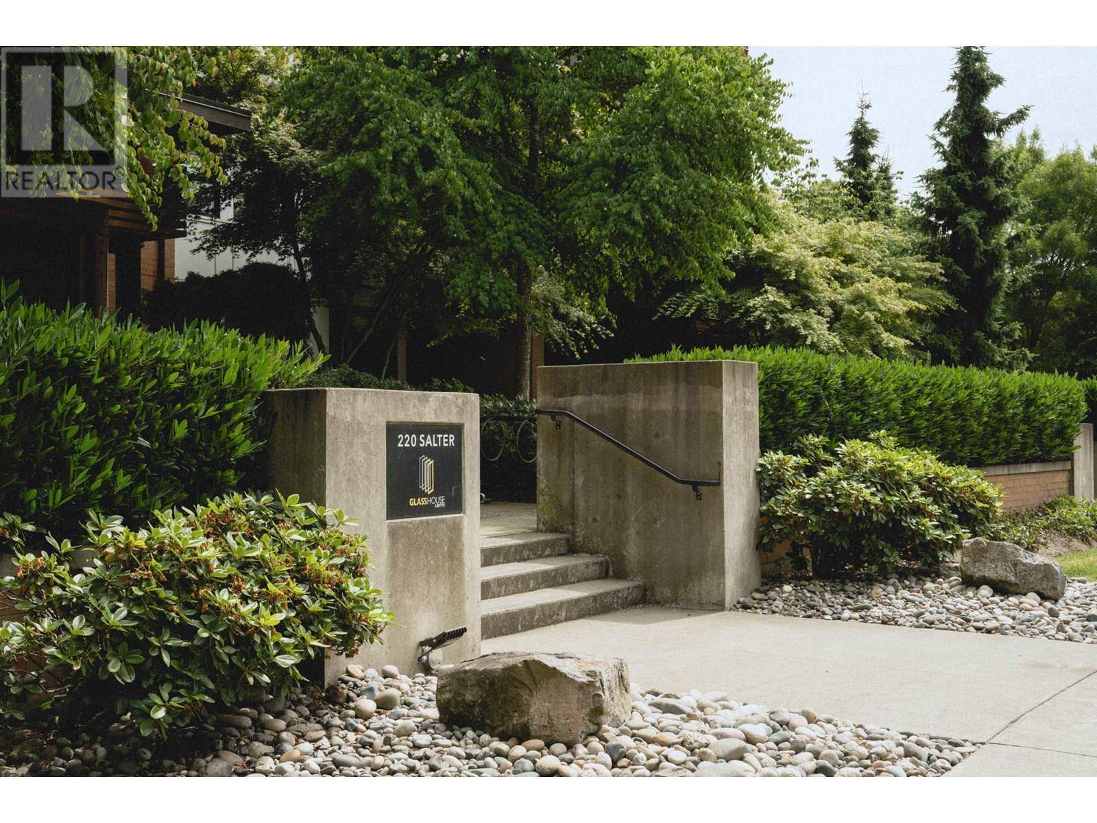 New Westminster, BC V3M0H4,220 SALTER ST #303
