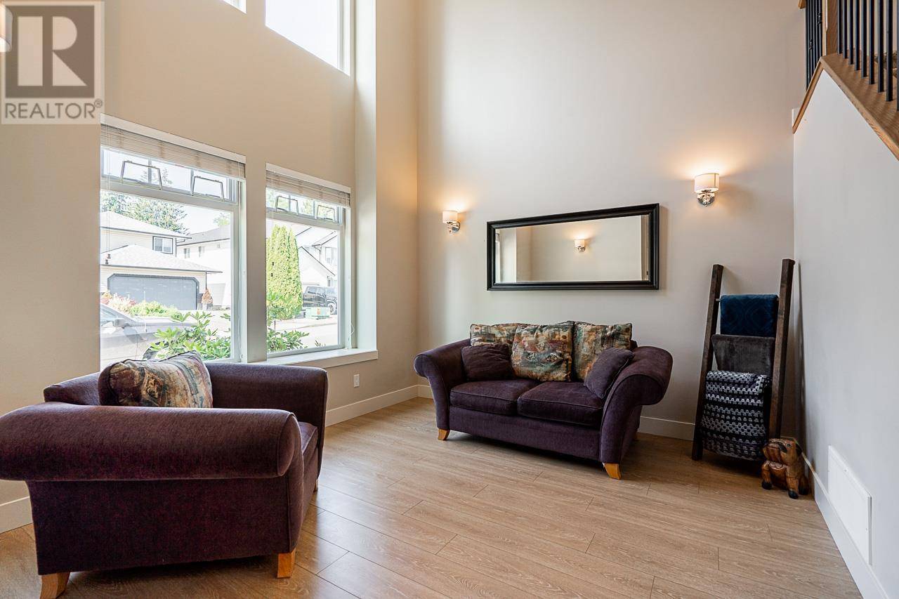 Maple Ridge, BC V2X2Z5,20396 121B AVENUE