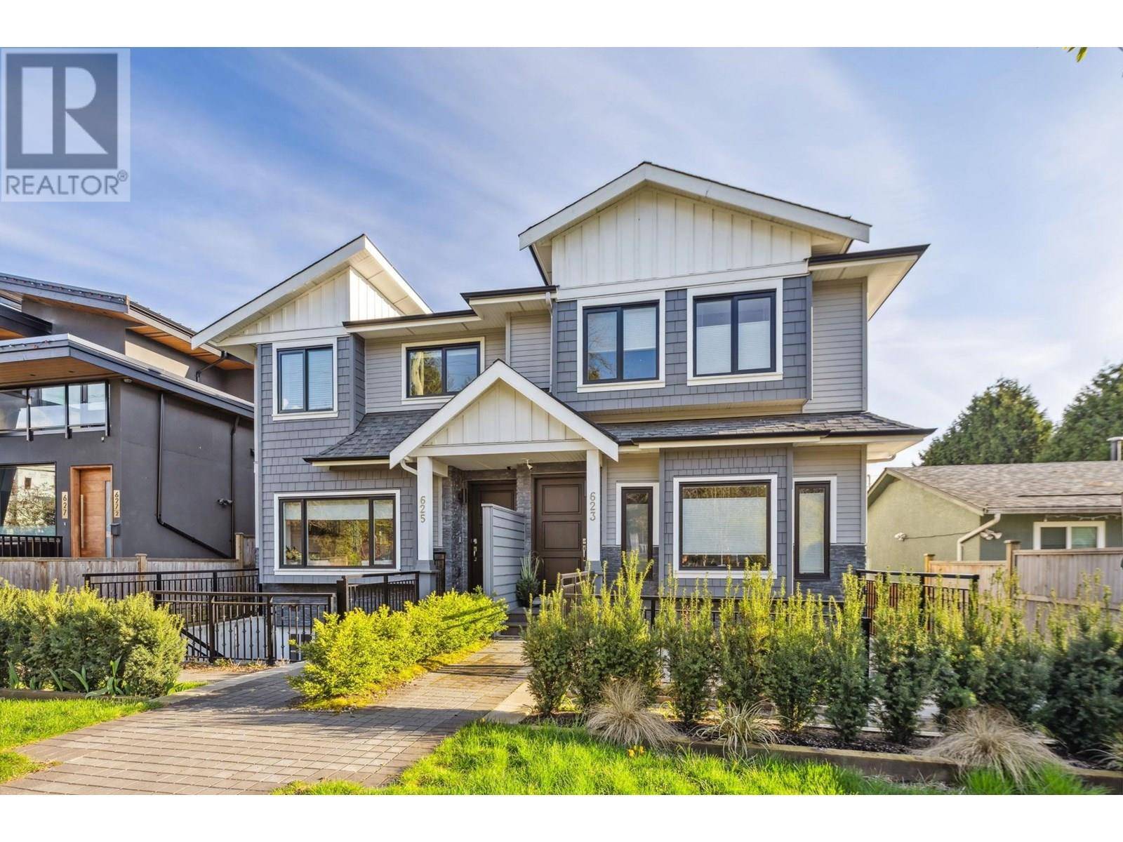 North Vancouver, BC V7L1J9,625 E 4TH STREET