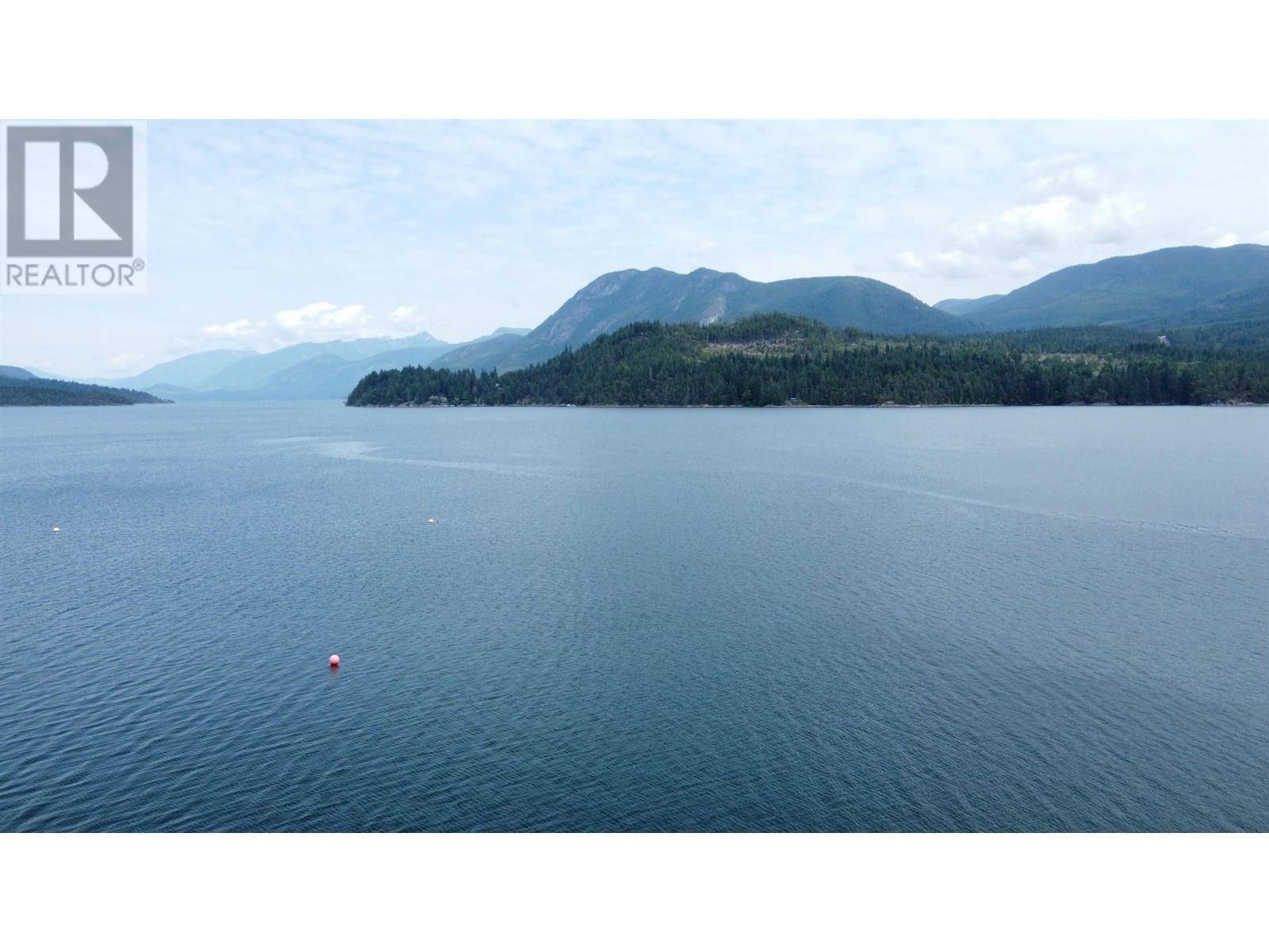 Sechelt, BC V7Z0P8,6340 N GALE AVENUE