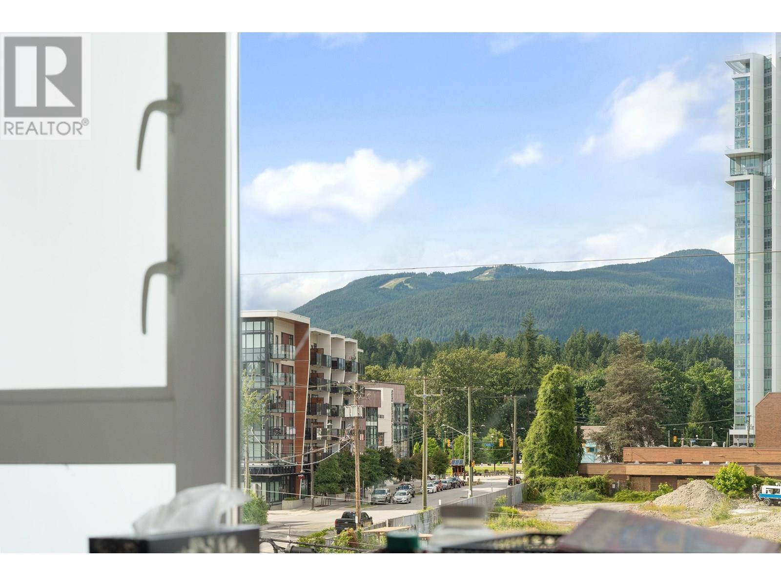 North Vancouver, BC V7J1G6,1519 CROWN ST #309
