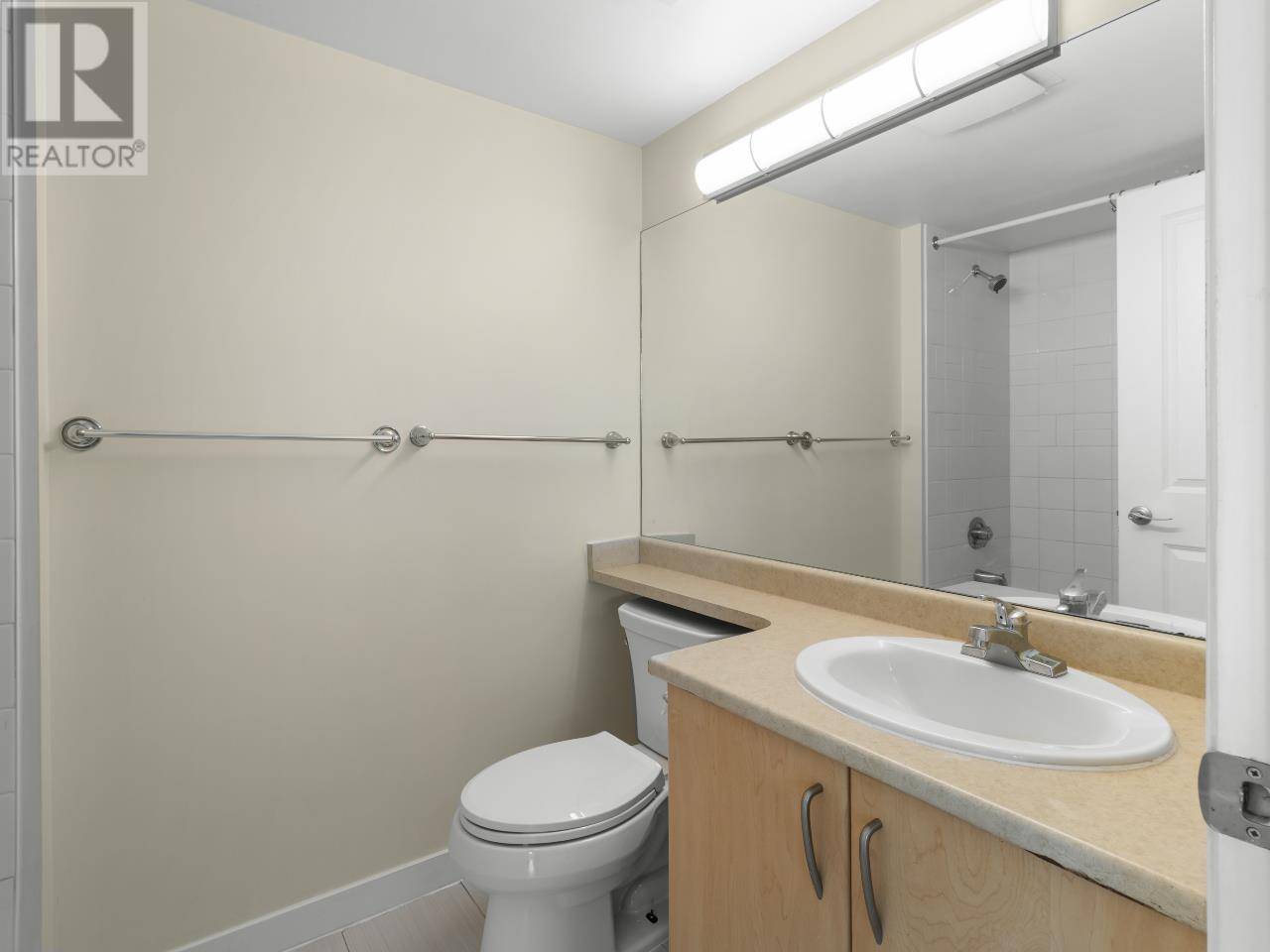 Vancouver, BC V5R6G9,3520 CROWLEY DR #810