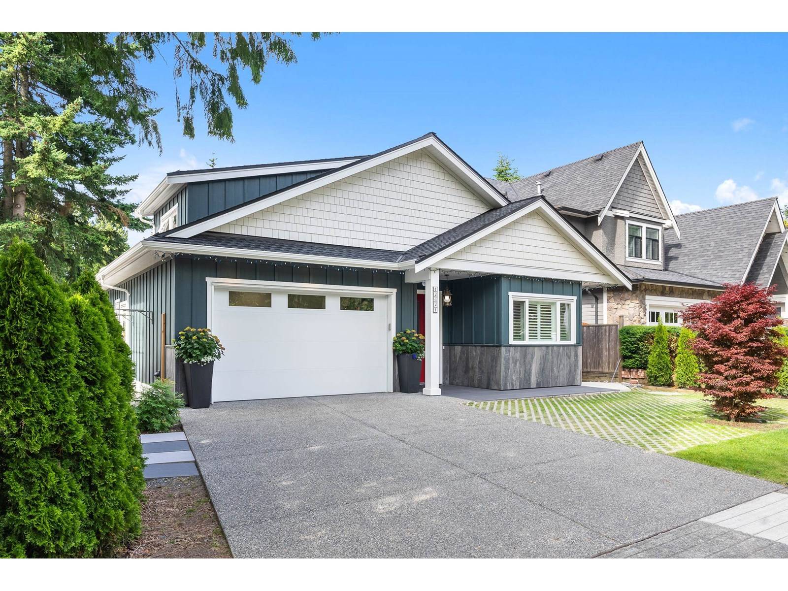Surrey, BC V4A2K5,12621 25 AVENUE