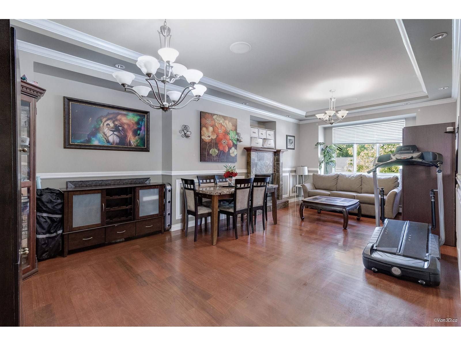 Surrey, BC V3R1K9,14922 102A AVENUE