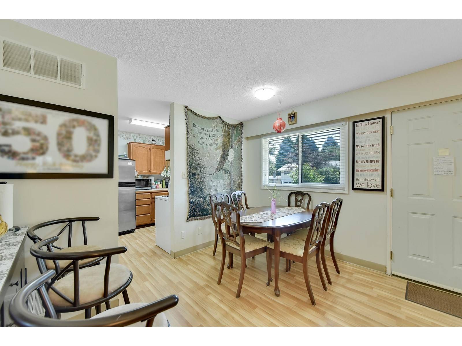 White Rock, BC V4B2S5,15835 RUSSELL AVENUE