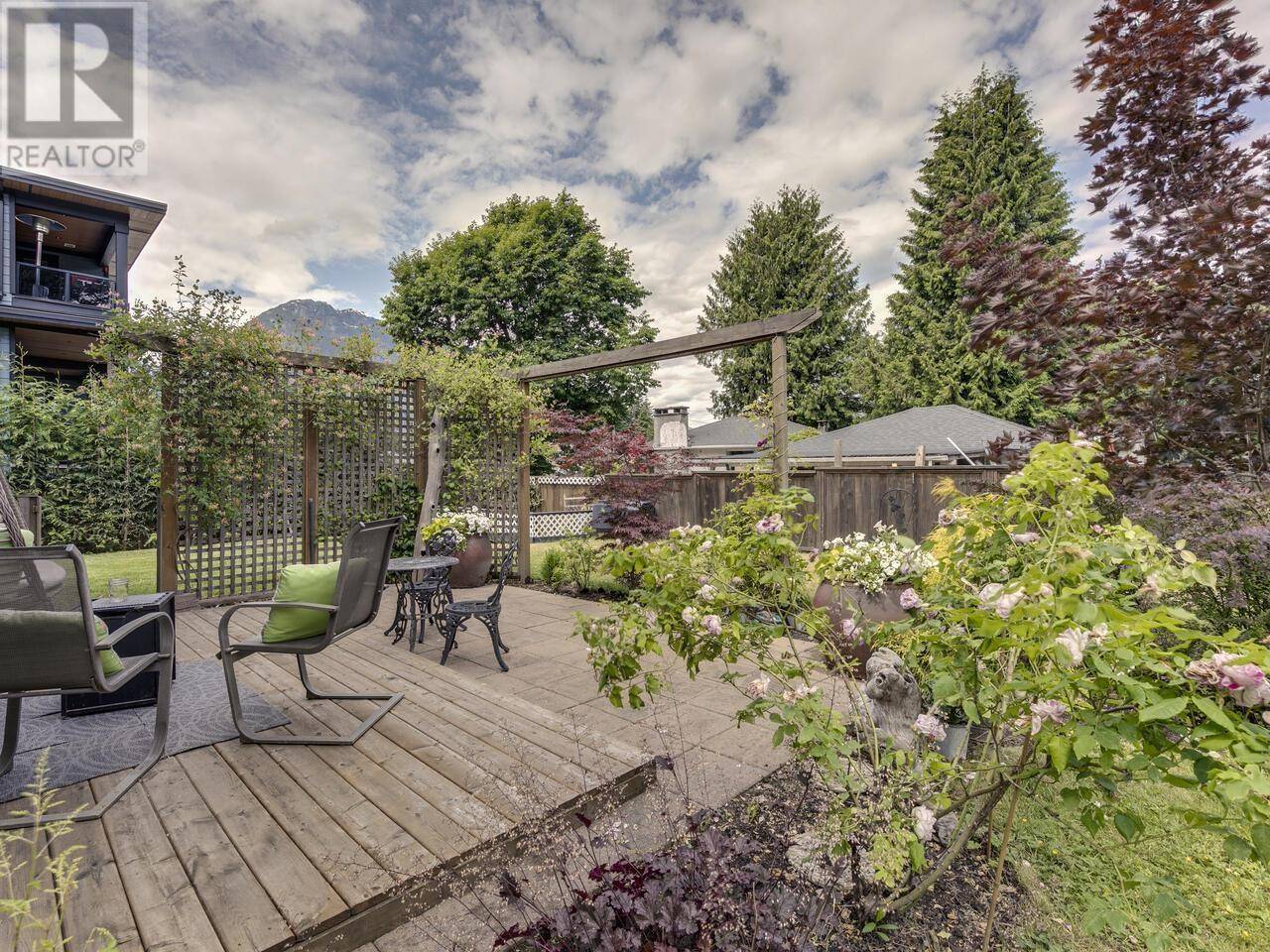 Squamish, BC V0N1T0,2111 MAMQUAM ROAD