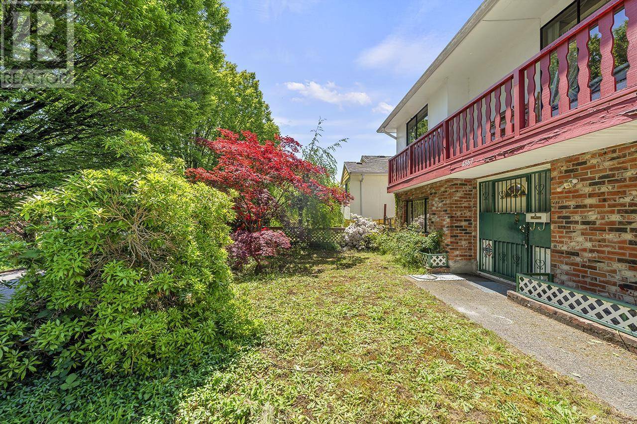 Vancouver, BC V5R3Z1,4867 CHATHAM STREET