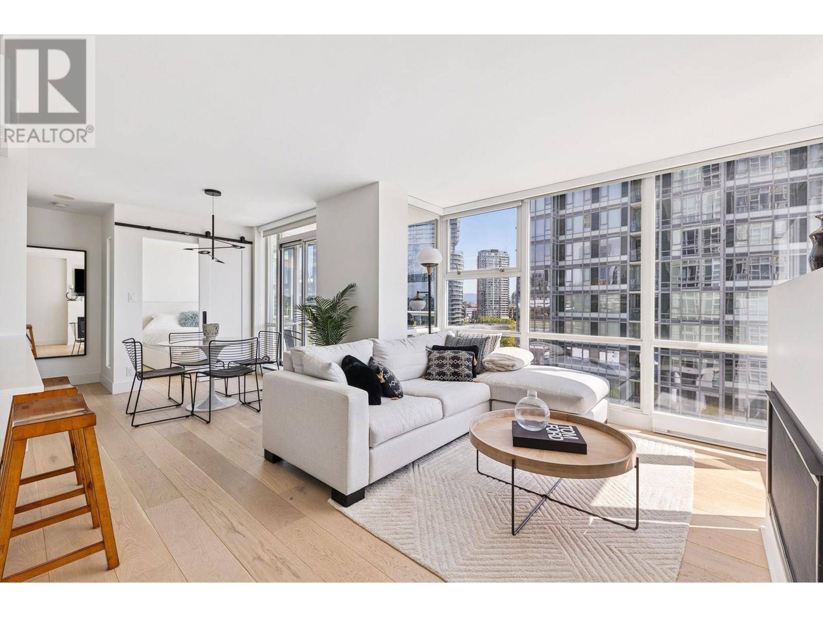 Vancouver, BC V6Z2Z5,1077 MARINASIDE CRES #801