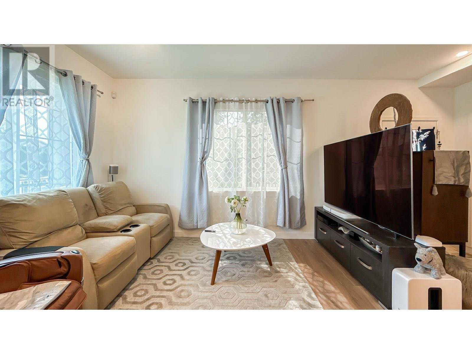 Richmond, BC V6Y0L2,7780 BRIDGE ST #4