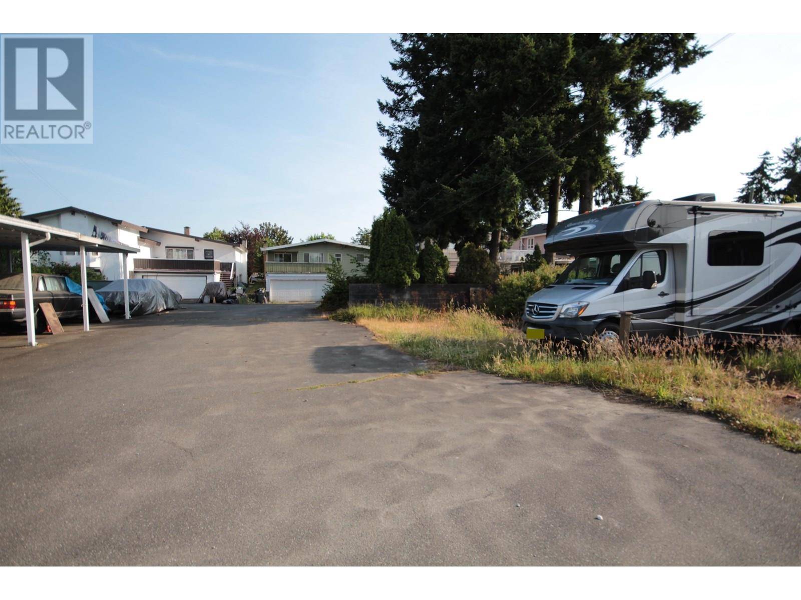 Vancouver, BC V5P1T9,2235 E 49TH AVENUE