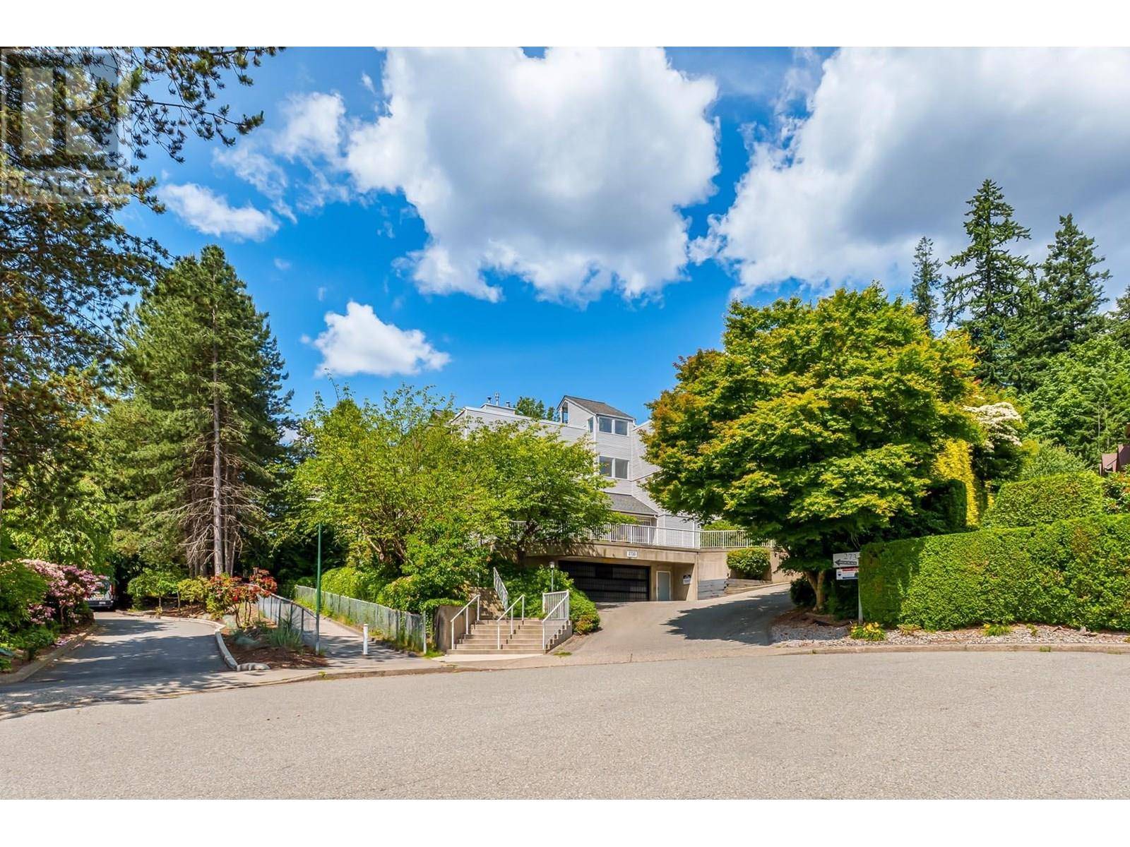 Coquitlam, BC V3C5B1,2733 ATLIN PL #404