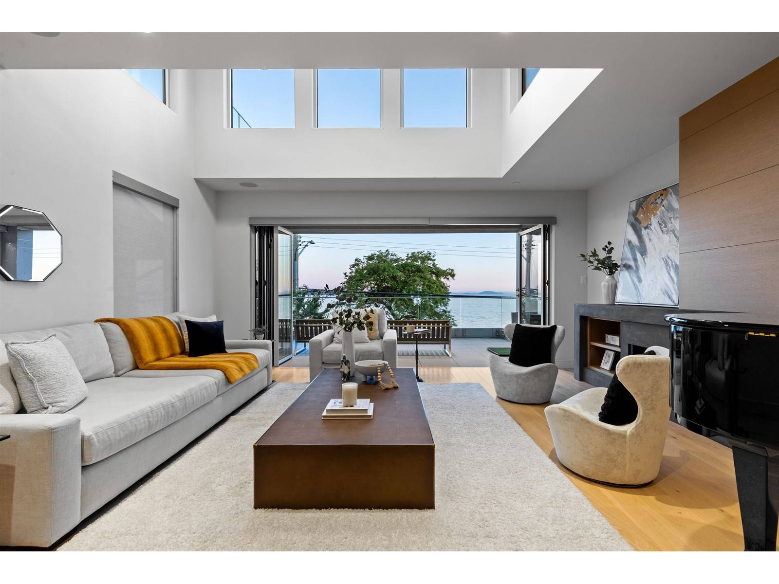 White Rock, BC V4A0A9,14559 MARINE DRIVE