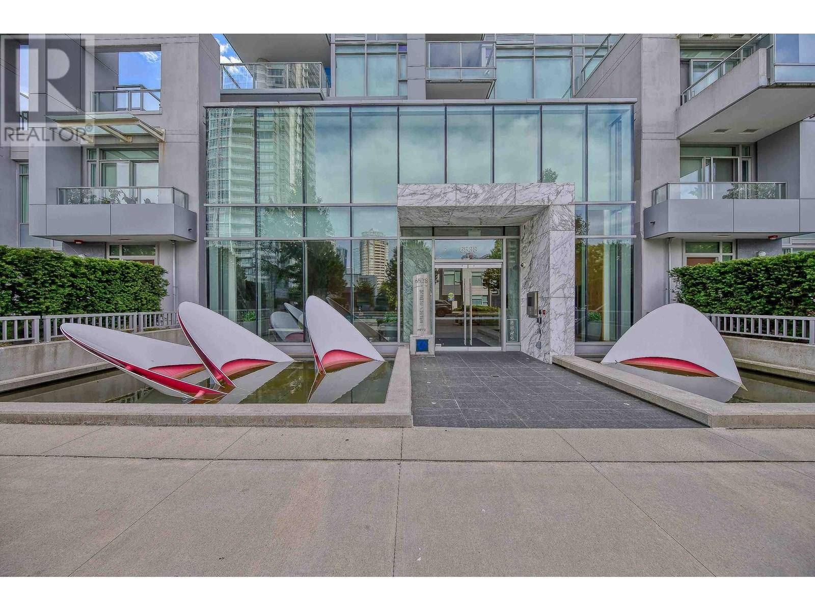 Burnaby, BC V5H0G5,6538 NELSON AVE #3503