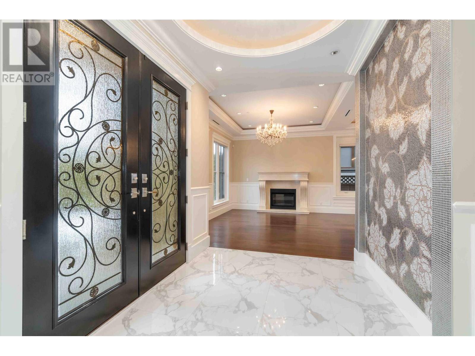 Vancouver, BC V6L1J5,2216 W 21ST AVENUE