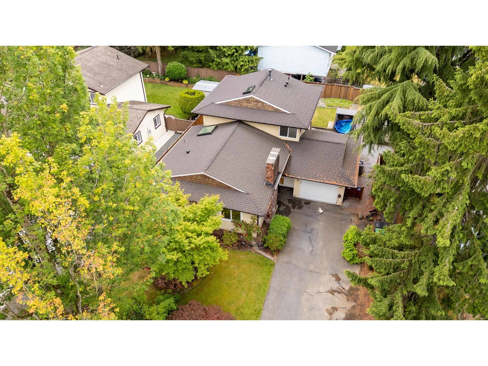 Surrey, BC V3W7L9,7335 141A STREET