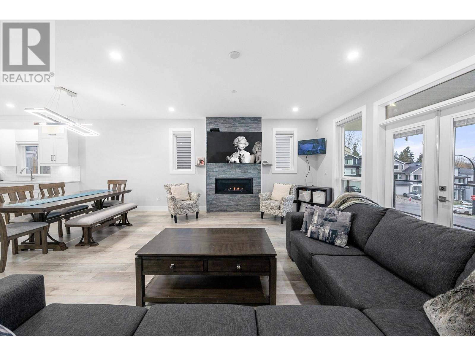 Maple Ridge, BC V2W0K3,24629 105A AVENUE