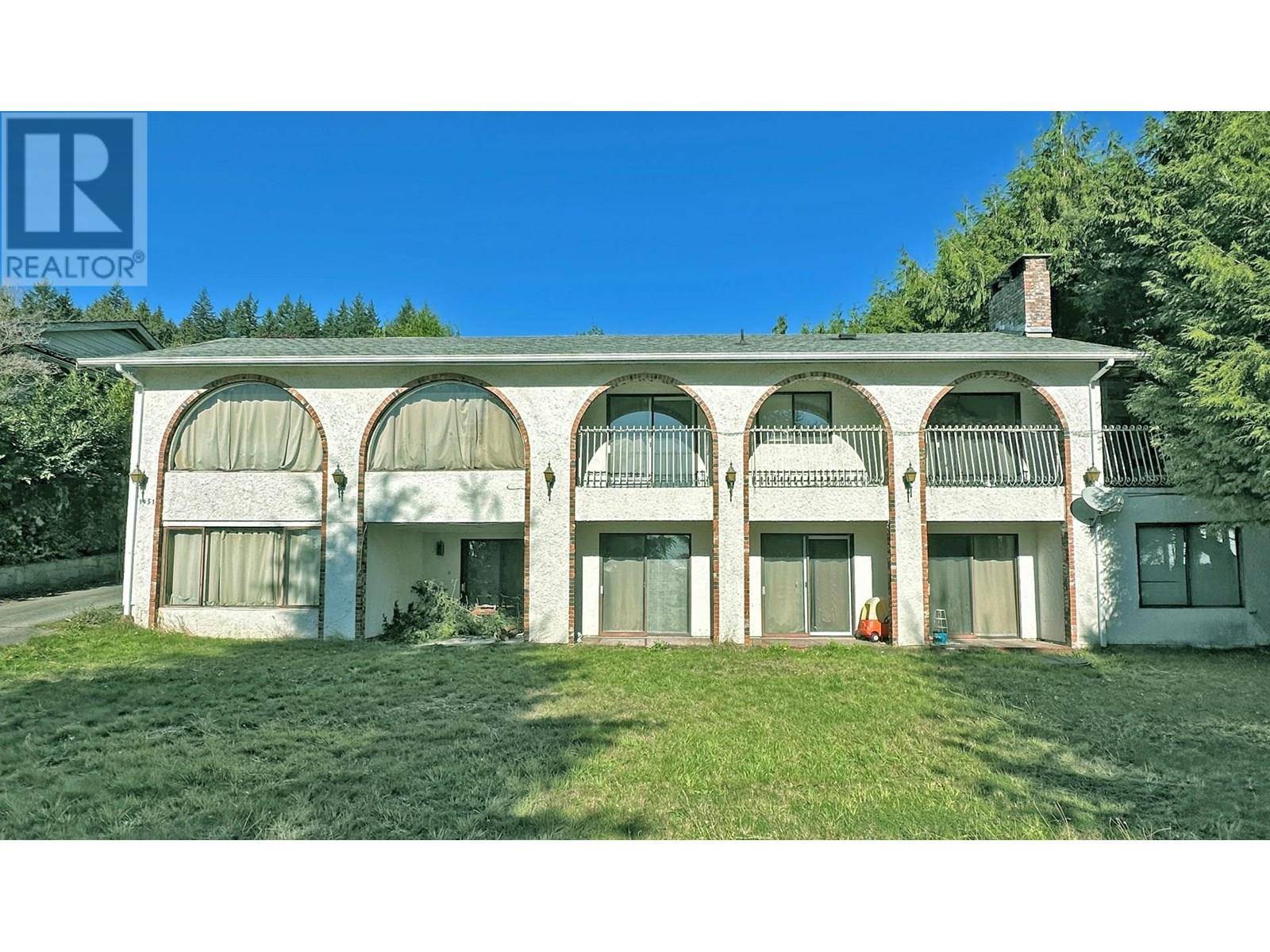 West Vancouver, BC V7S2R9,1451 CHARTWELL DRIVE