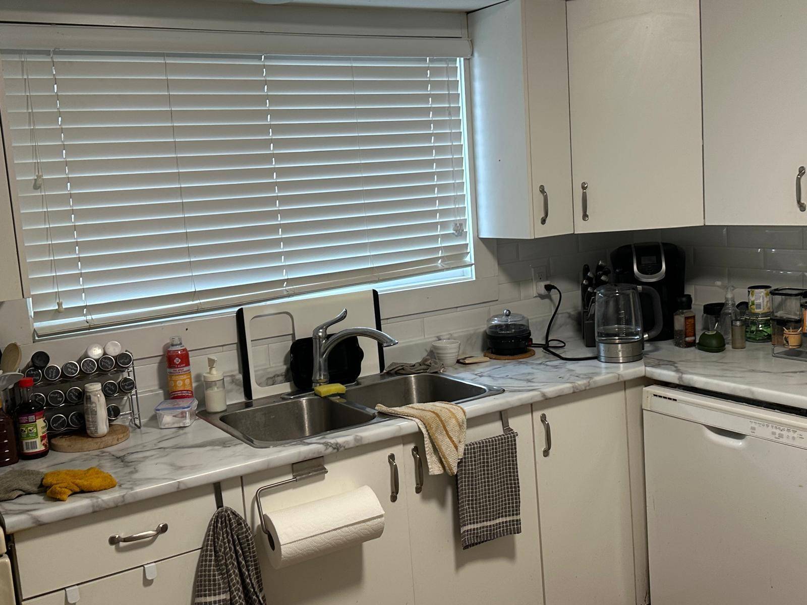 Surrey, BC V3S0L5,17027 40 AVENUE