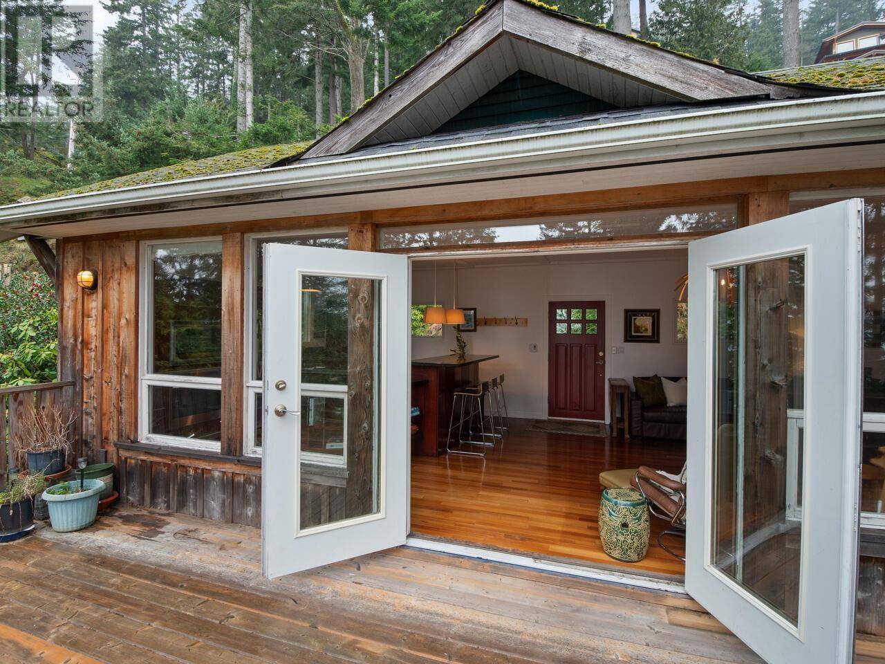 Bowen Island, BC V0N1G1,1482 EAGLE CLIFF ROAD