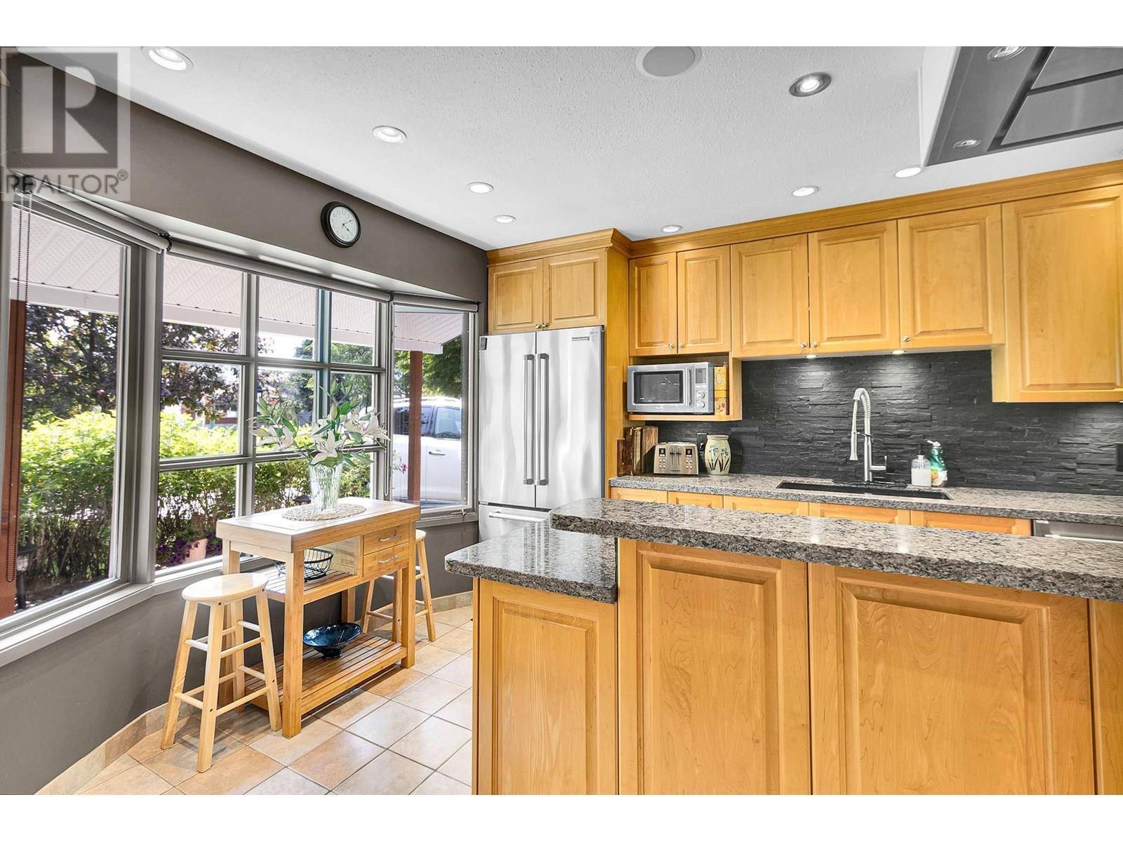 Prince George, BC V2M4V4,120 KING DRIVE