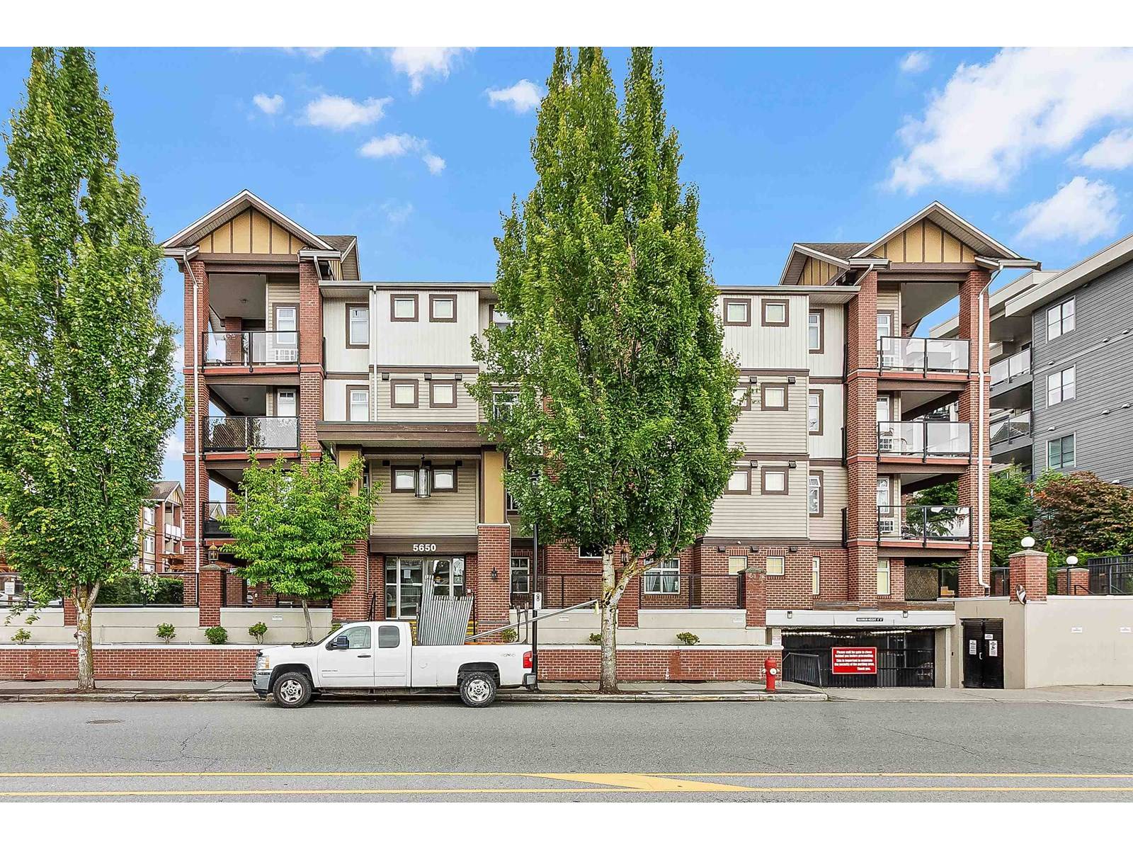 Langley, BC V3A0B3,5650 201A #310