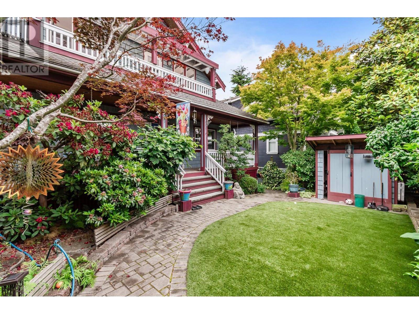 Vancouver, BC V5V1X7,419 E 23RD AVENUE