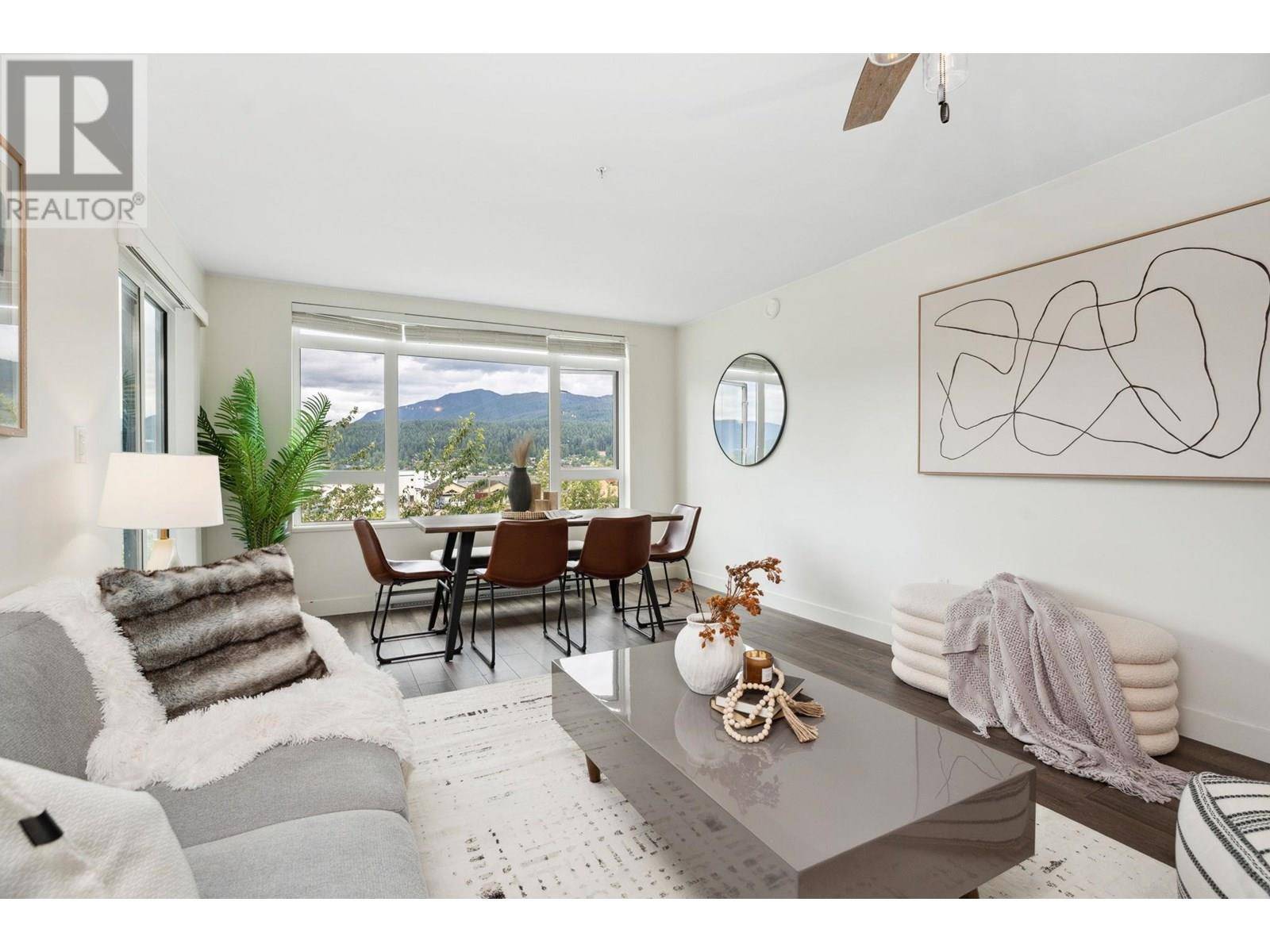 Port Moody, BC V3H0J3,2525 CLARKE ST #312