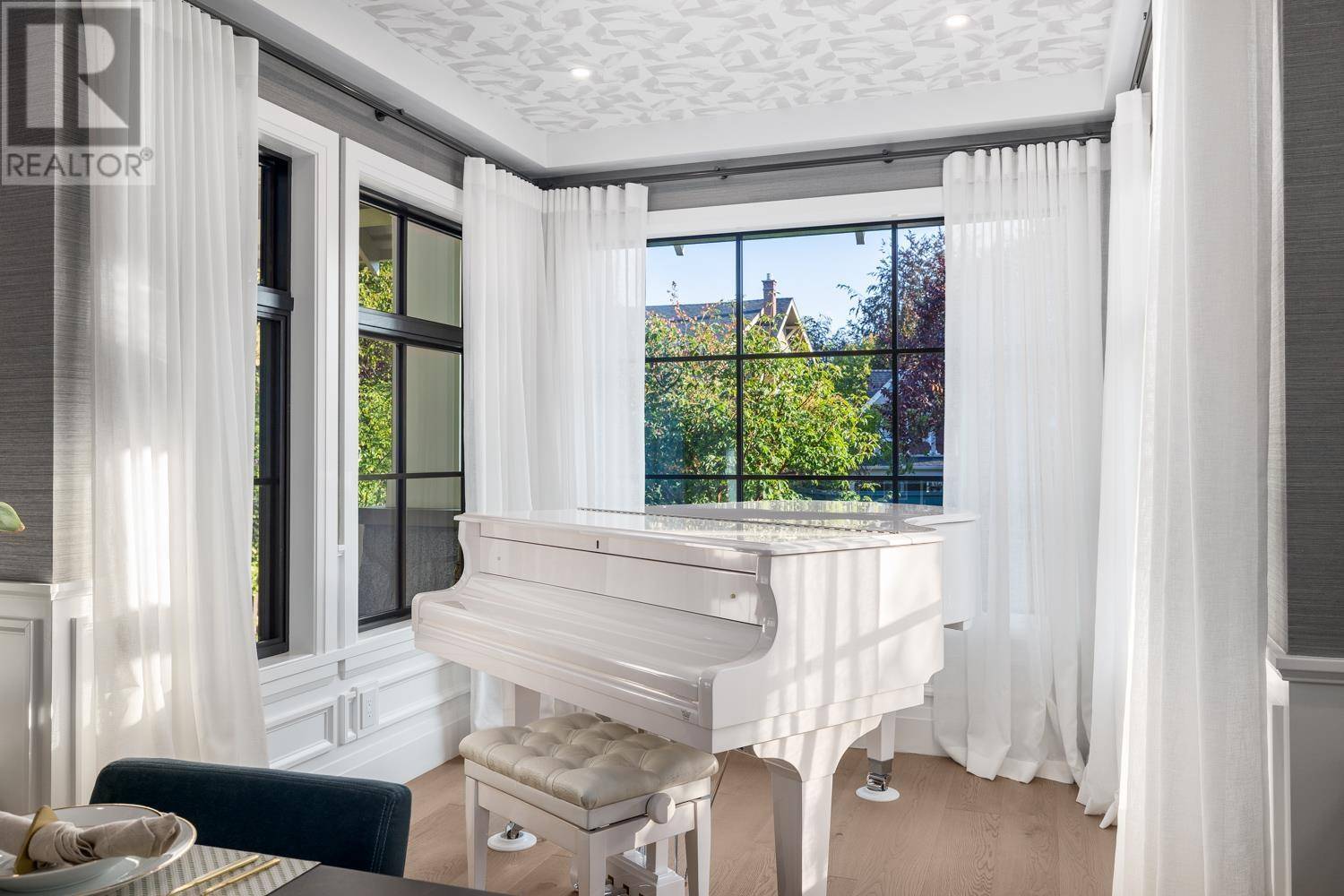 Vancouver, BC V6M1L1,2023 W 36TH AVENUE