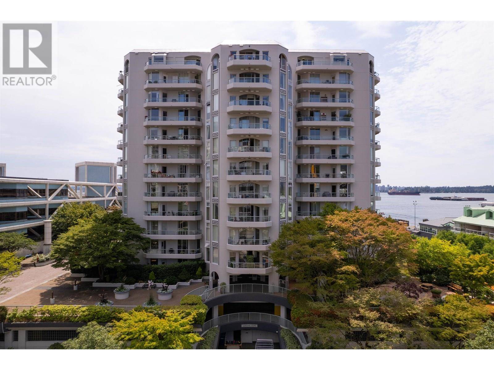 North Vancouver, BC V7M3L4,168 CHADWICK CT #106