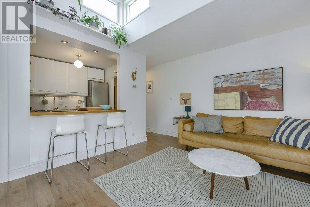 Vancouver, BC V5L1Z4,1622 FRANCES ST #305