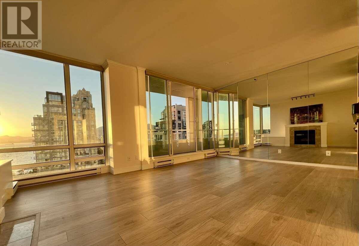 Vancouver, BC V6Z2R1,1500 HORNBY ST #2204