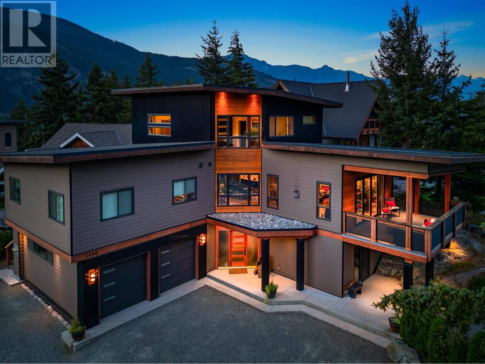 Pemberton, BC V0N0A7,7456 DOGWOOD STREET
