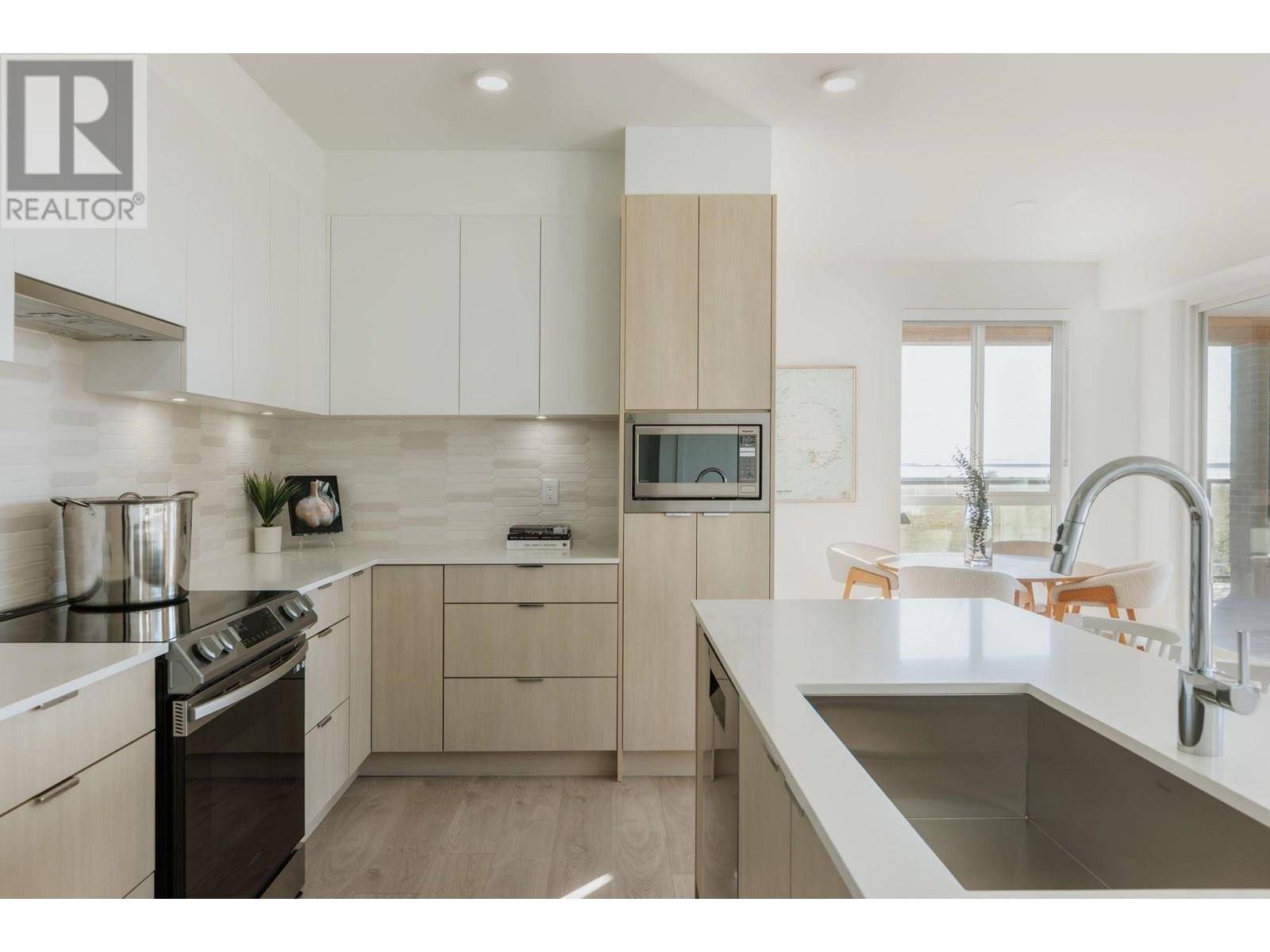 Tsawwassen, BC V4M0G6,2463 RABBIT DR #207