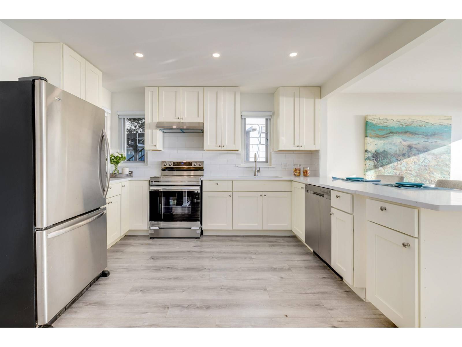 White Rock, BC V4B1G3,15152 VICTORIA AVENUE