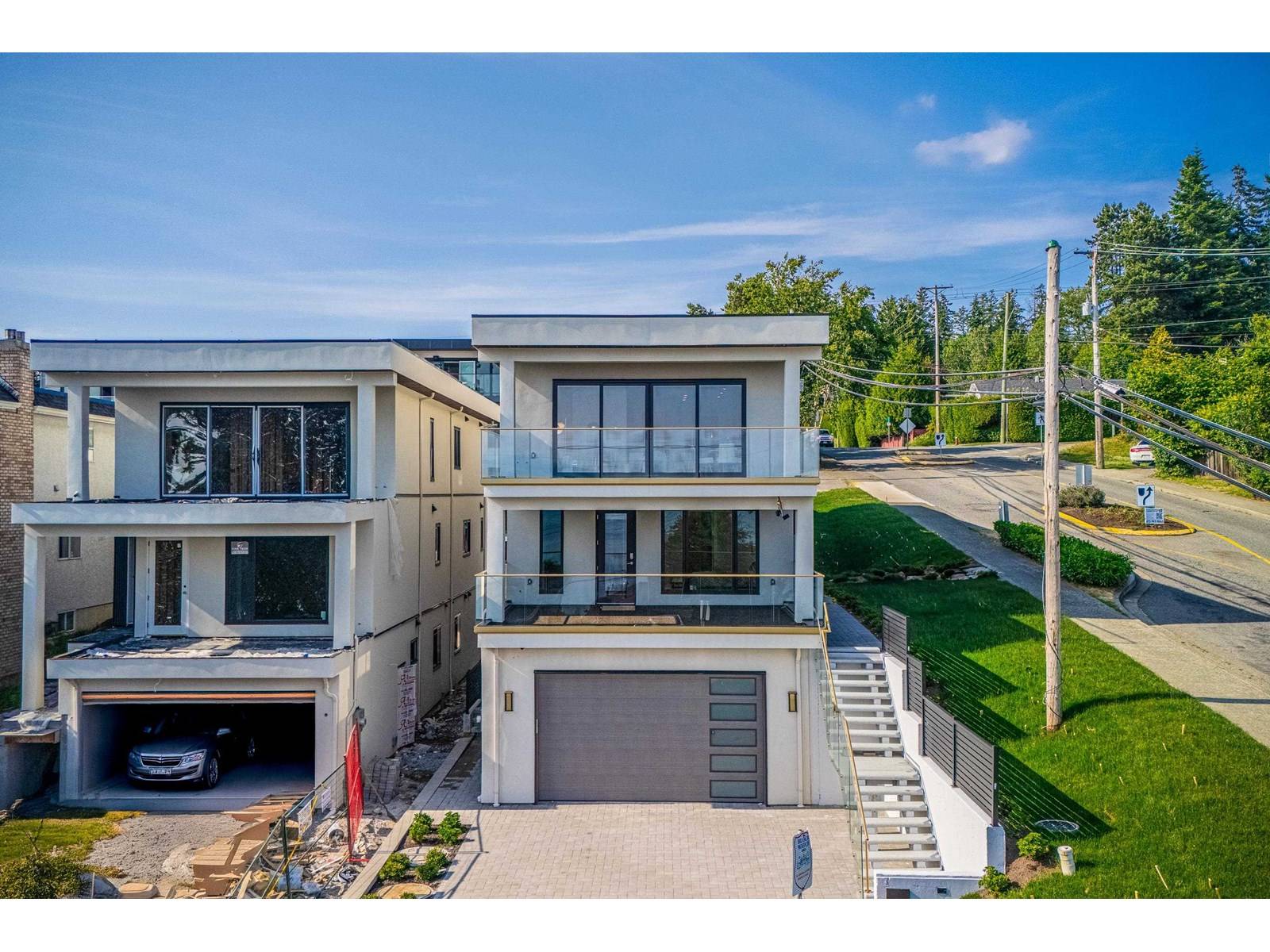 Surrey, BC V4B2H8,14799 OXENHAM AVENUE