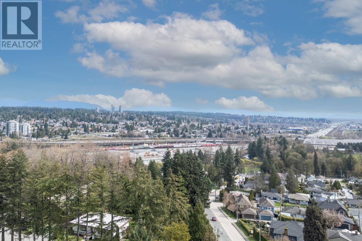 Burnaby, BC V3N2T3,9263 10TH AVENUE