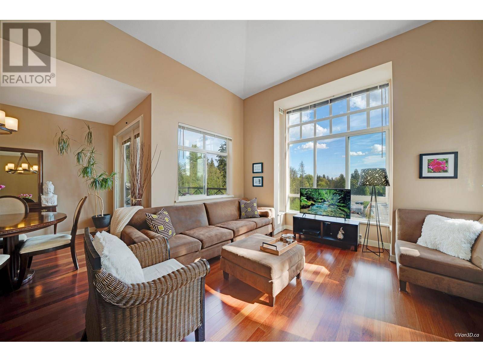 North Vancouver, BC V7H3A1,630 ROCHE POINT DR #PH I
