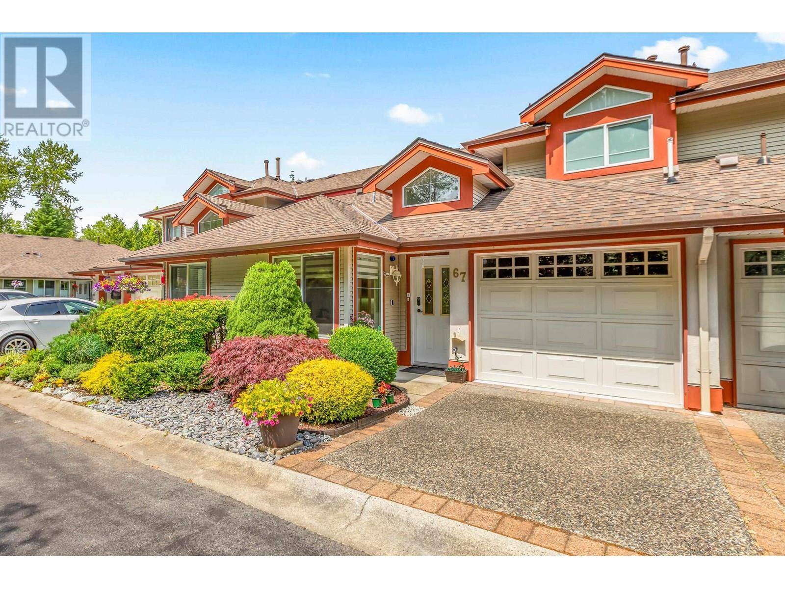Maple Ridge, BC V2X2X7,22740 116 AVE #67
