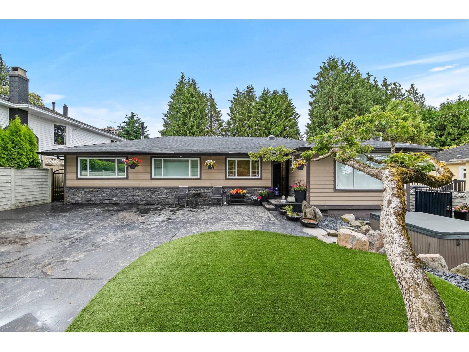 White Rock, BC V4B3S6,1360 EVERALL STREET