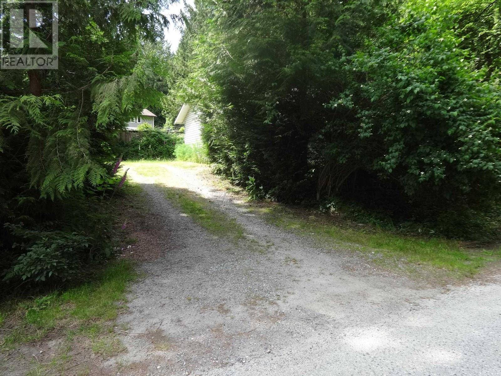 Gibsons, BC V0N1V4,539 HOUGH ROAD