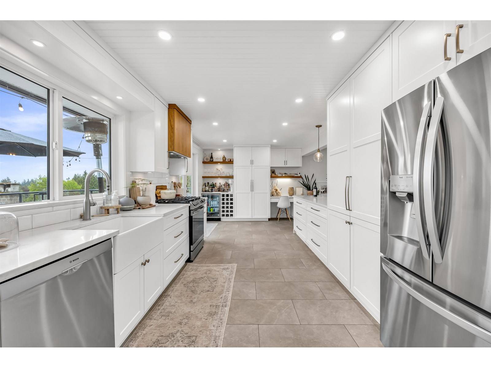 Langley, BC V3A3K1,20755 46A AVENUE