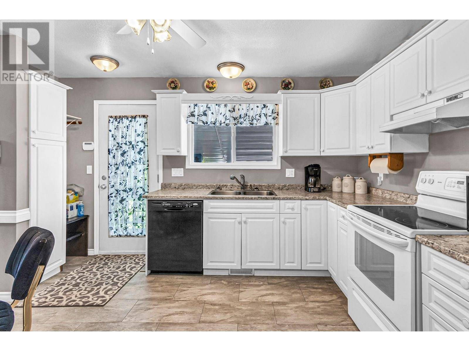 Prince George, BC V2M5E9,4202 PUNCHAW CRESCENT