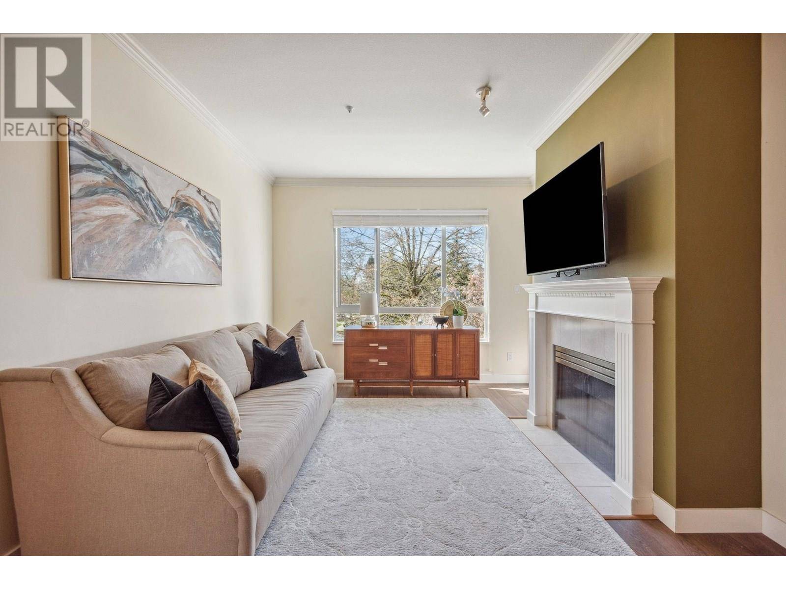 Vancouver, BC V6T2G8,5735 HAMPTON PL #216