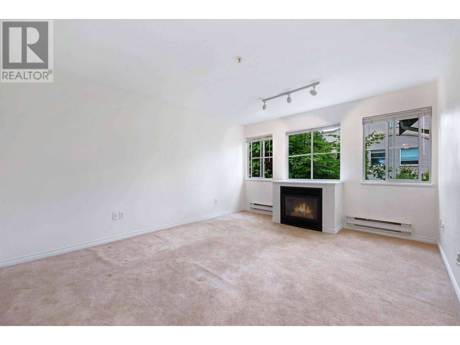 Pitt Meadows, BC V3Y2N8,19034 MCMYN RD #31