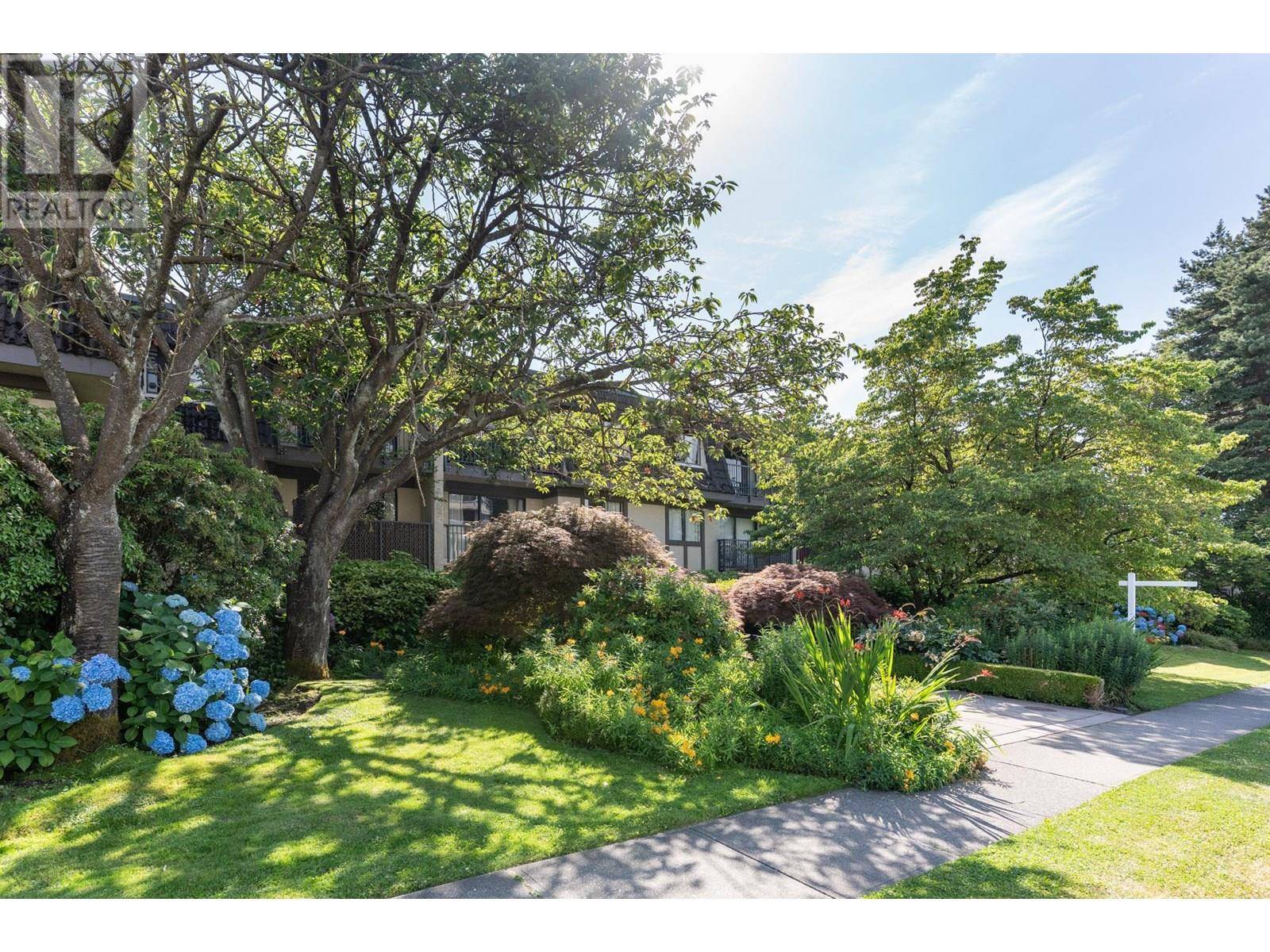 North Vancouver, BC V7M1E2,307 W 2ND ST #205