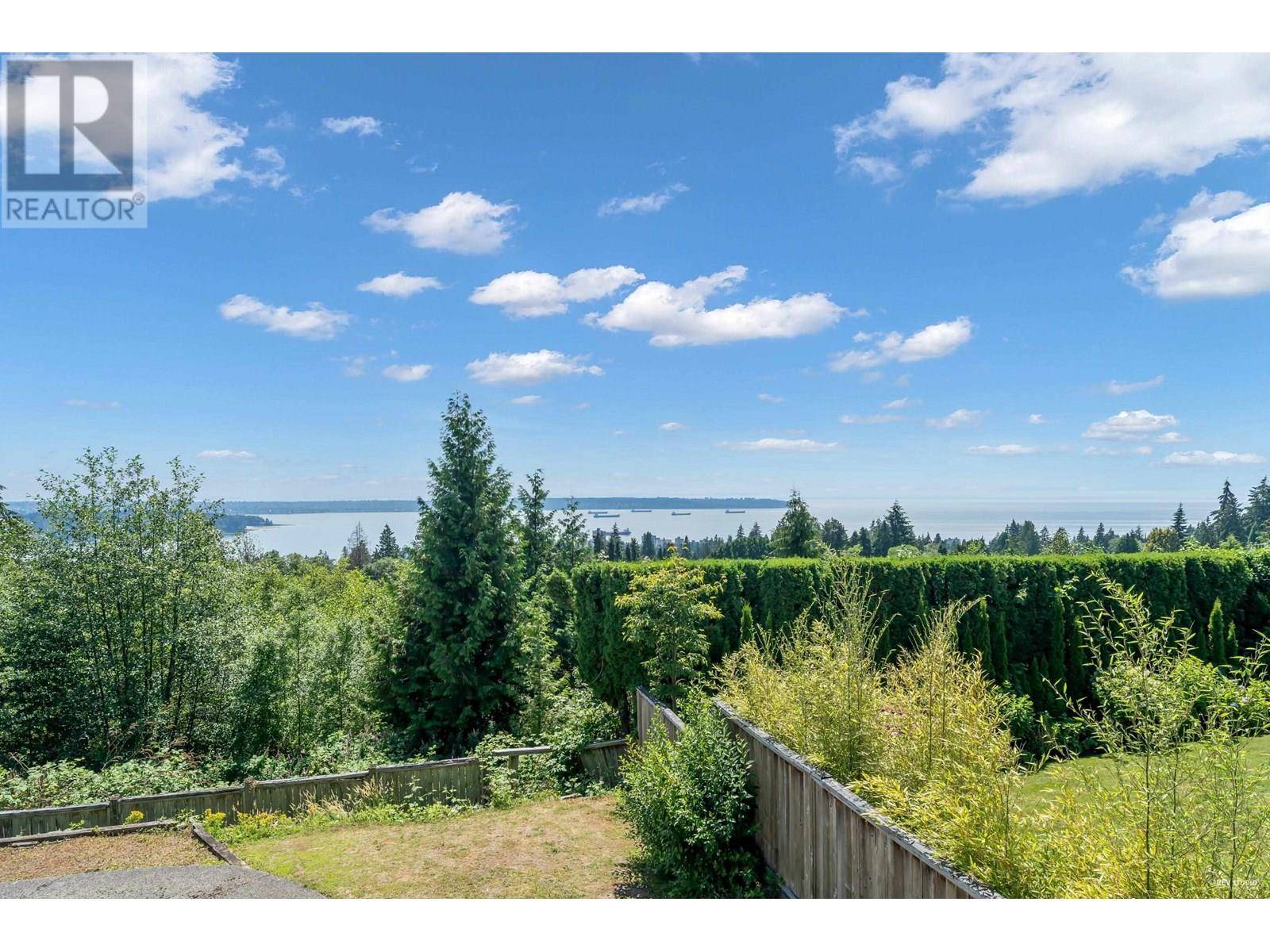 West Vancouver, BC V7S2L6,1368 TYROL ROAD