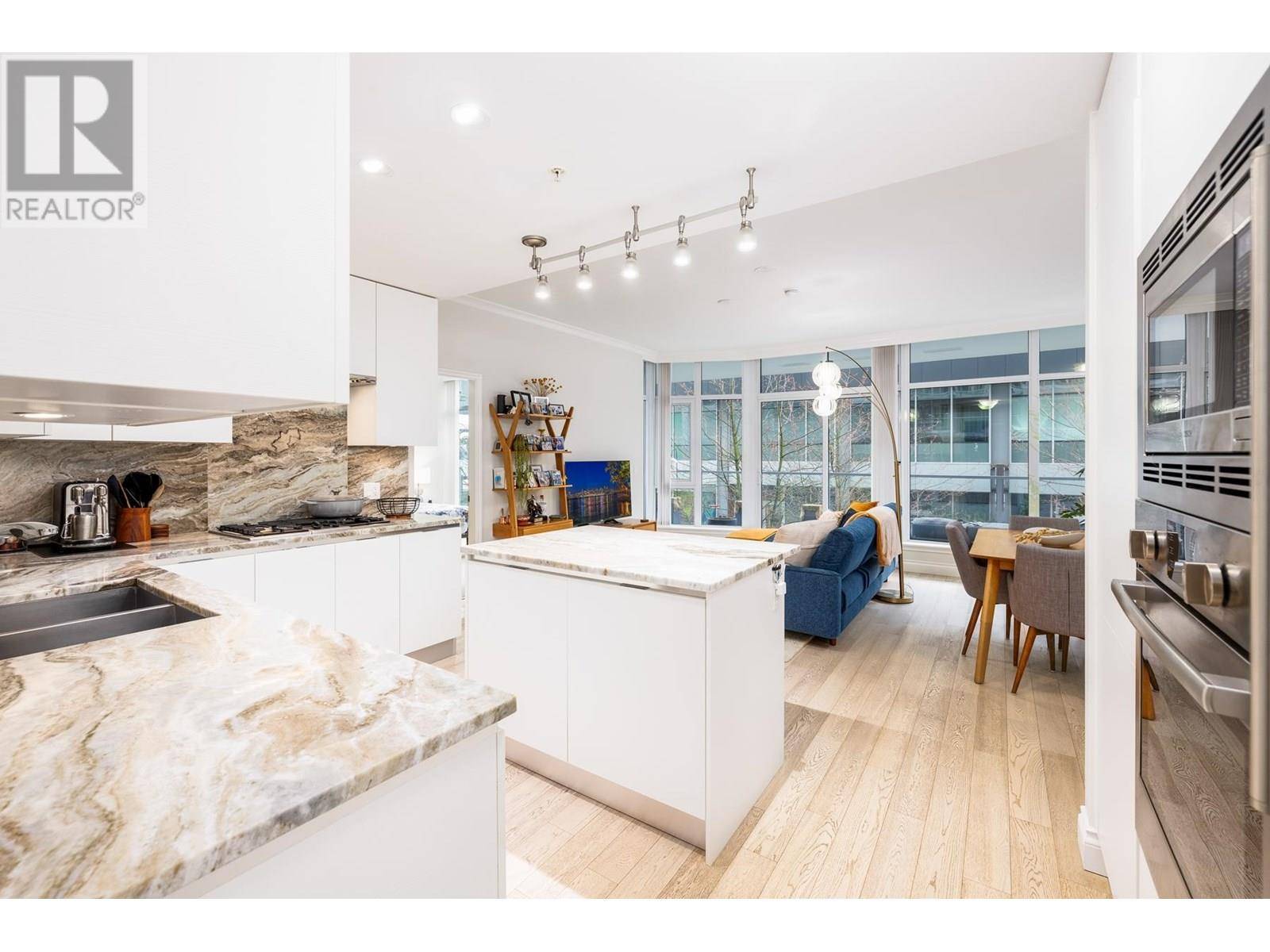 North Vancouver, BC V7L0G1,175 VICTORY SHIP WAY #207