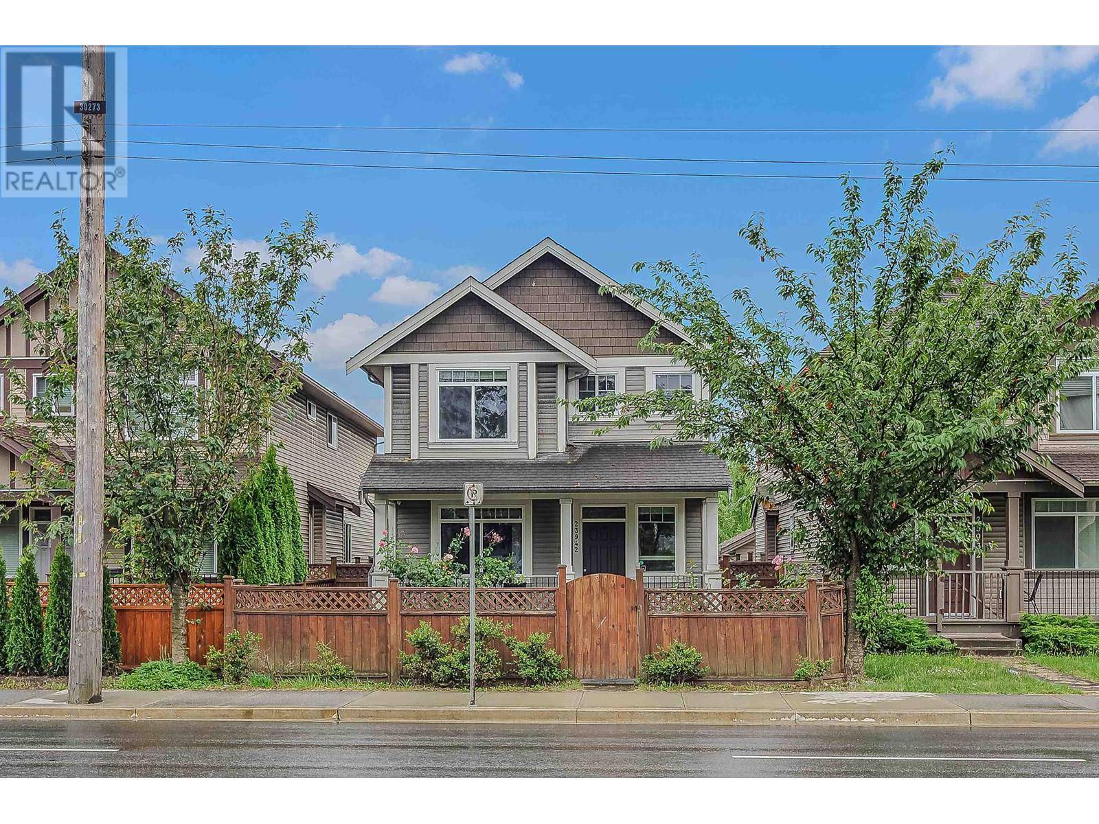 Maple Ridge, BC V4R1W2,23942 DEWDNEY TRUNK ROAD