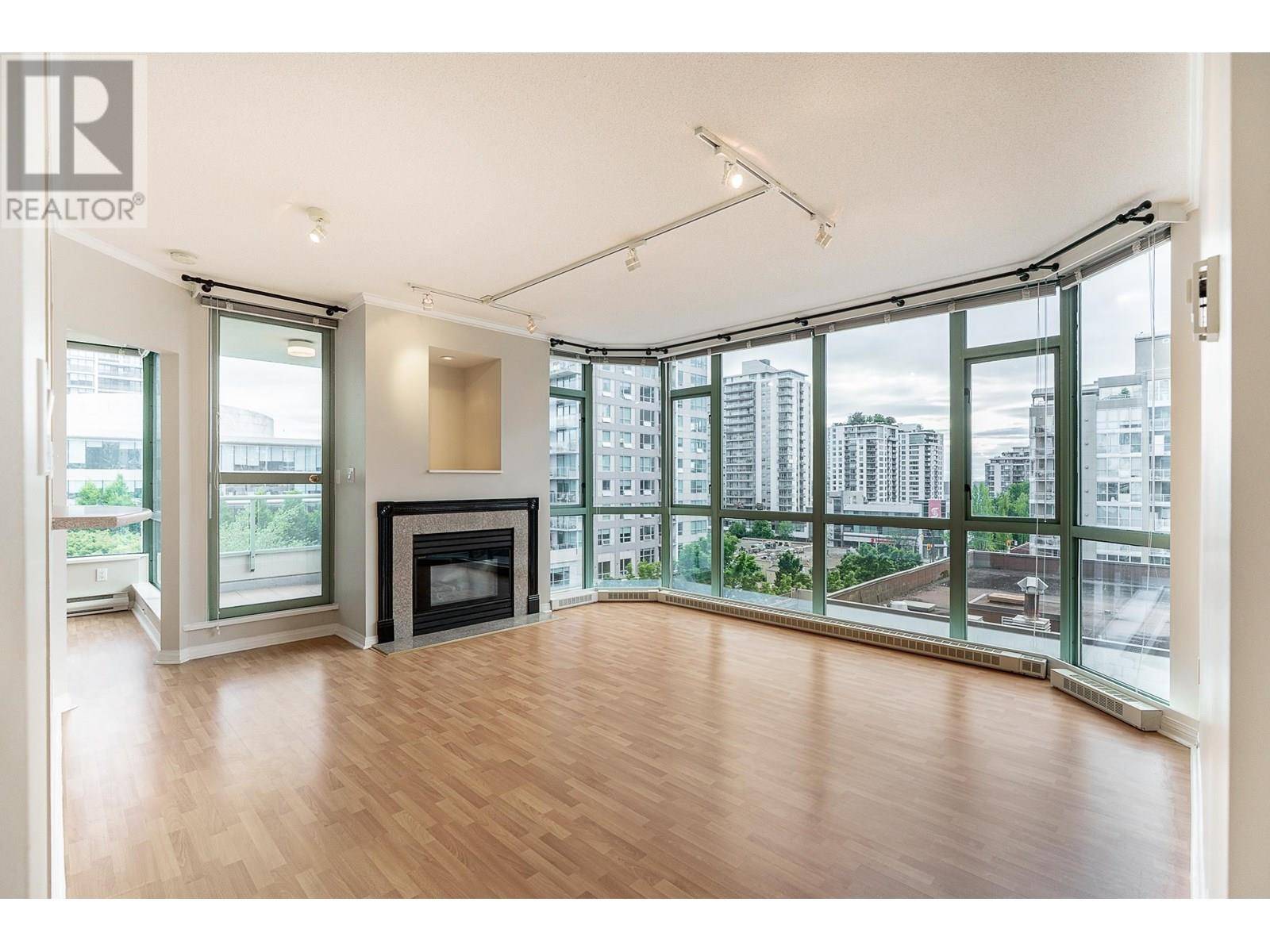 North Vancouver, BC V7L2N3,140 East 14TH ST #604