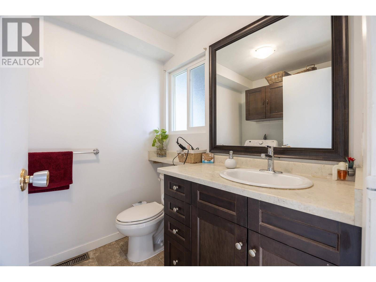Pitt Meadows, BC V3Y1X5,19022 119B AVE #2